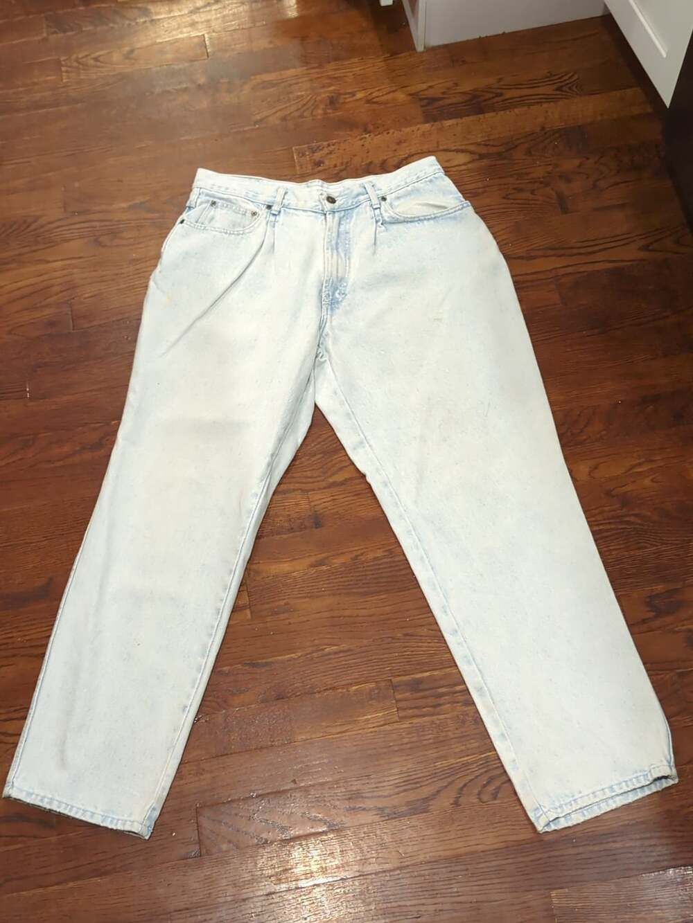 Bugle Boy Basic Jeans Size 34 Light Wash Denim Pleated Pants